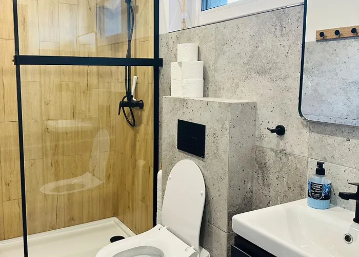 Cicho Sza Letniskowe * Cichowo